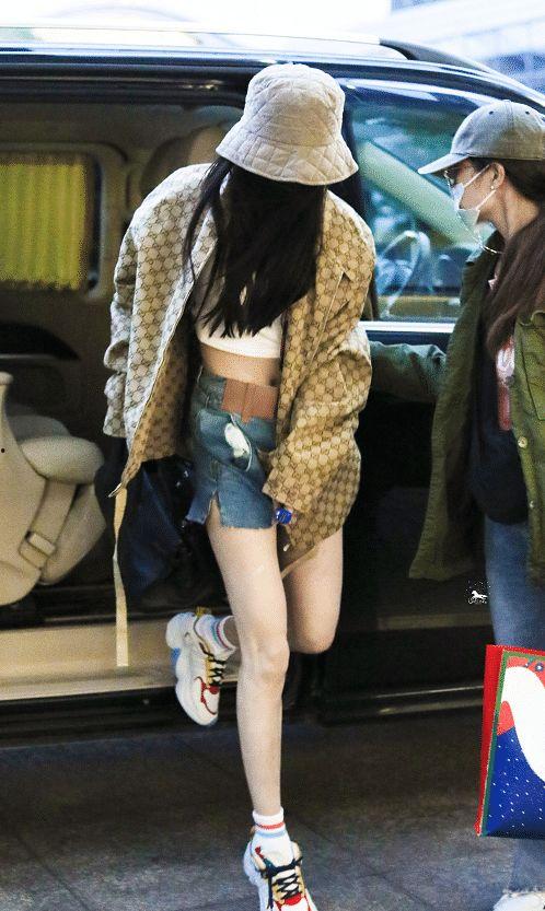 美女穿有洞方格丝袜,美女丝袜洞格风情